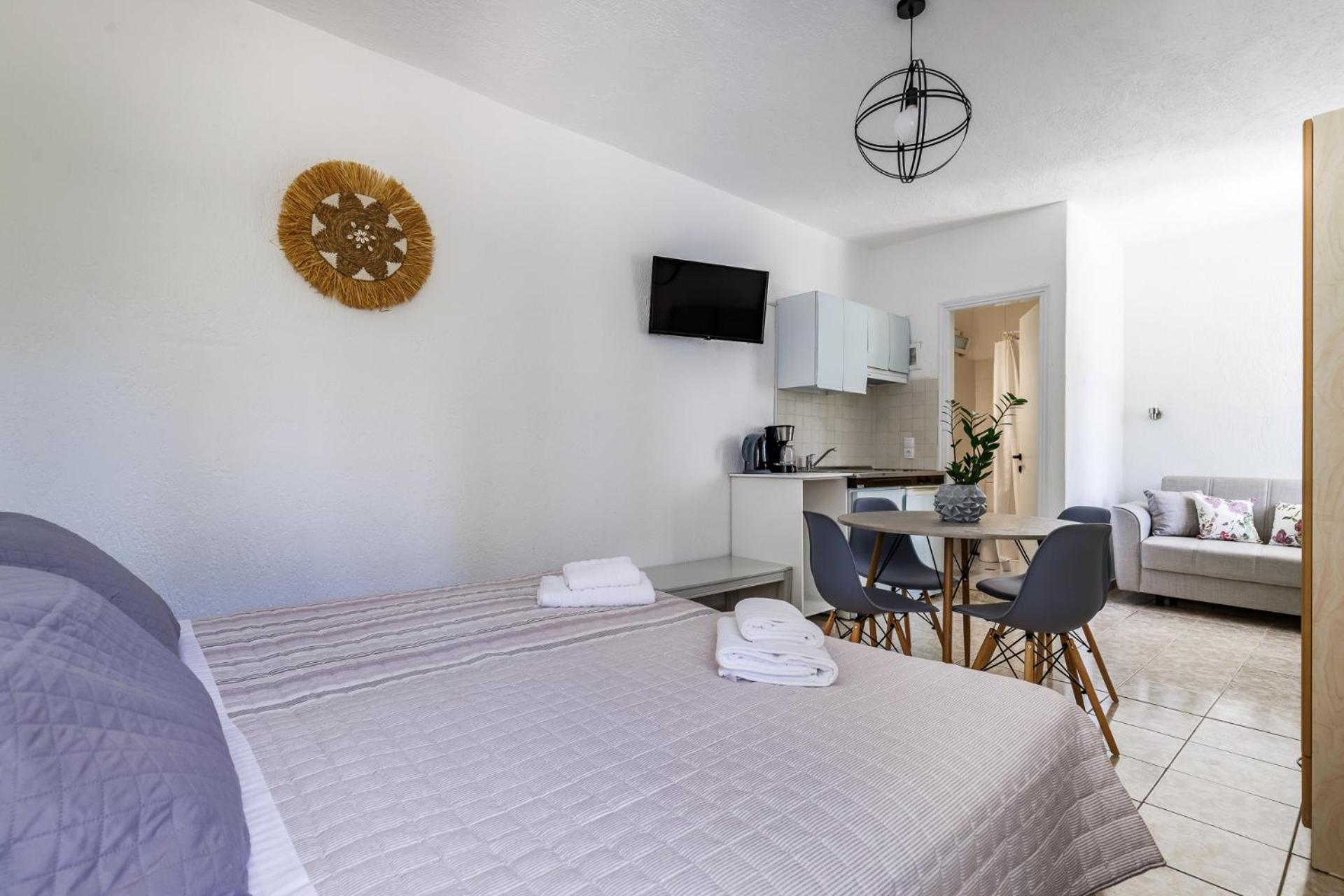 Apartment Aelia Stafylos
