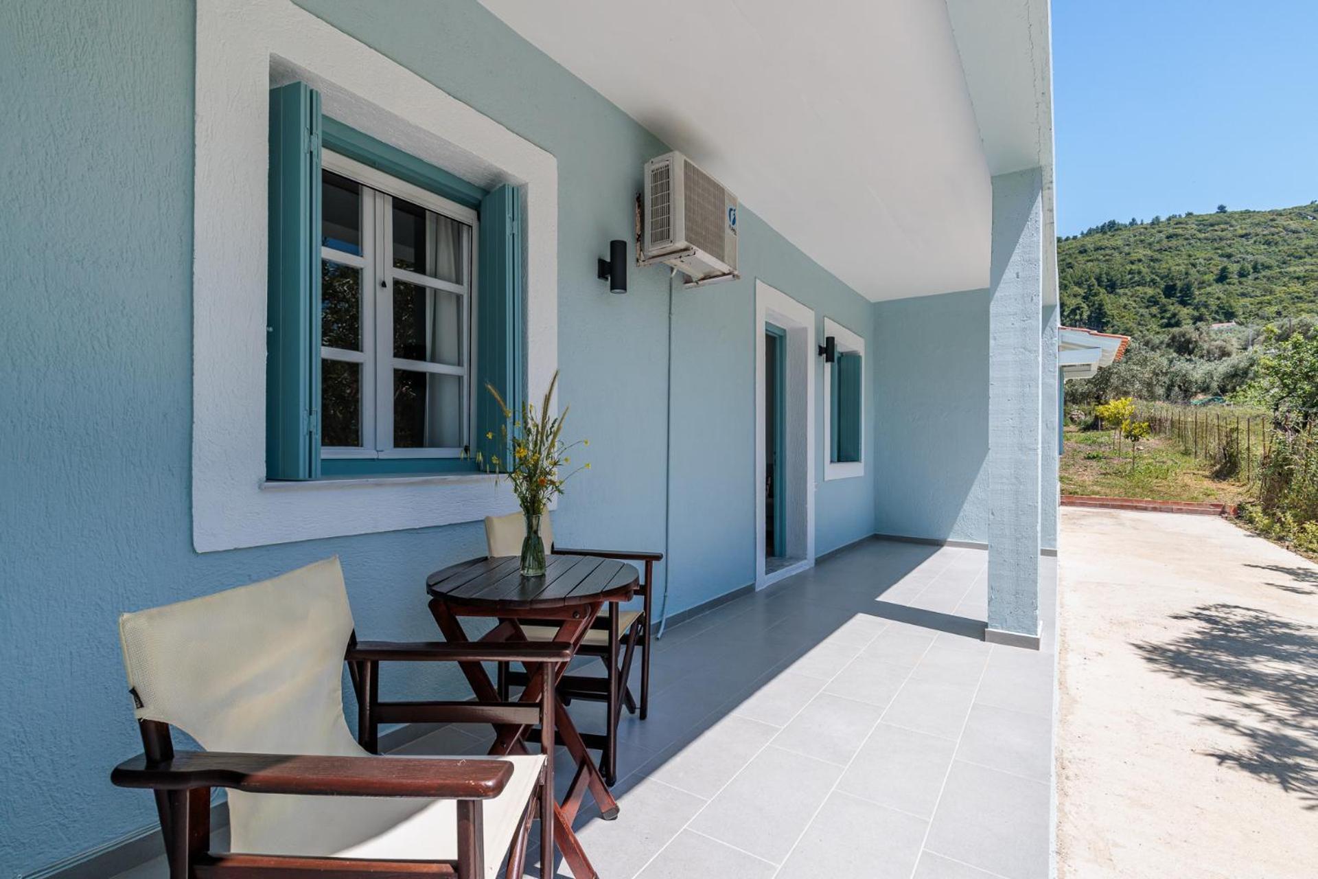 Aelia Apartment